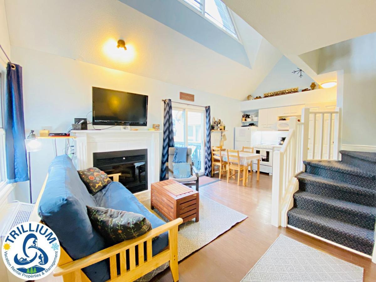 Cozy Studio Loft With 2 Baths Next To Slopes The The Blue Mountains Exterior foto